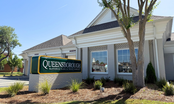Celebrating Metter's Grand Re-Opening