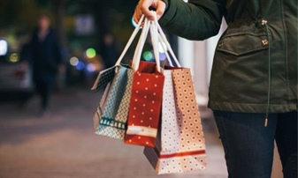 Holiday Budgeting: Enjoy the Season Without...